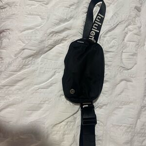 lululemon athletica Sleek Black Belt Bag